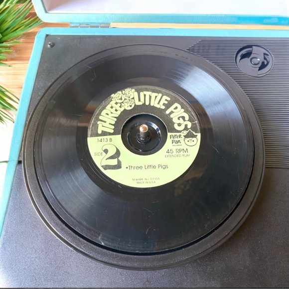 VINTAGE Peter Pan 45 RPM Vinyl Records - Wizard of Oz, Puff the Magic Dragon - Picture 5 of 8